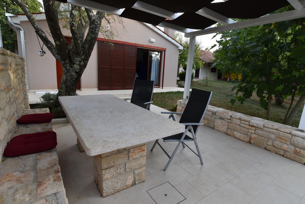 Holiday Home Brhanici Svetvinčenat エクステリア 写真