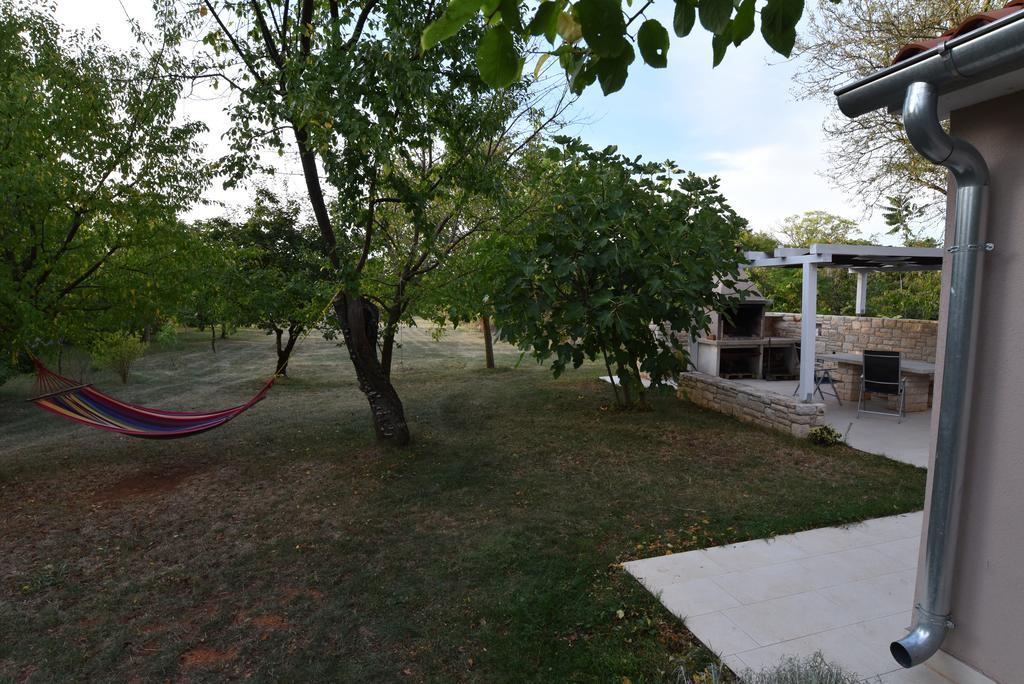 Holiday Home Brhanici Svetvinčenat エクステリア 写真